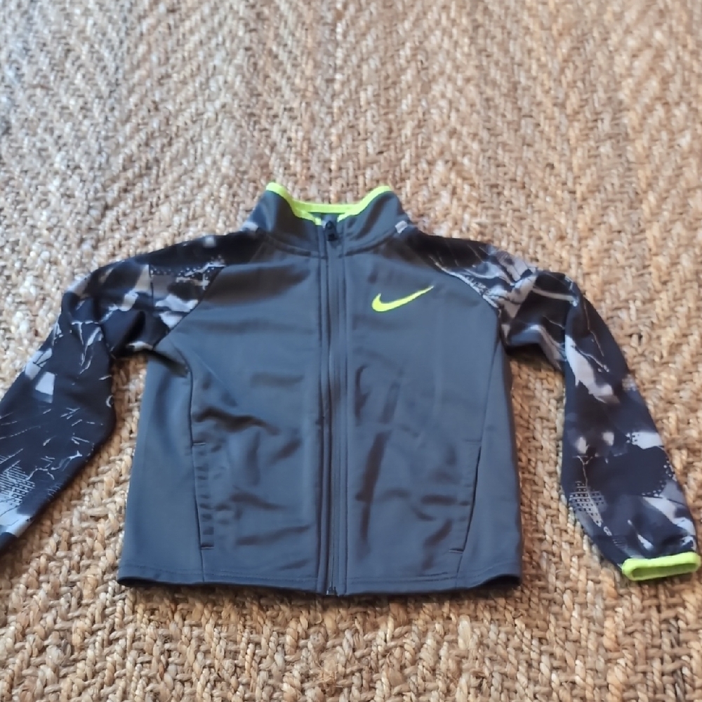 Nike Kids Windbreaker Size 5-6